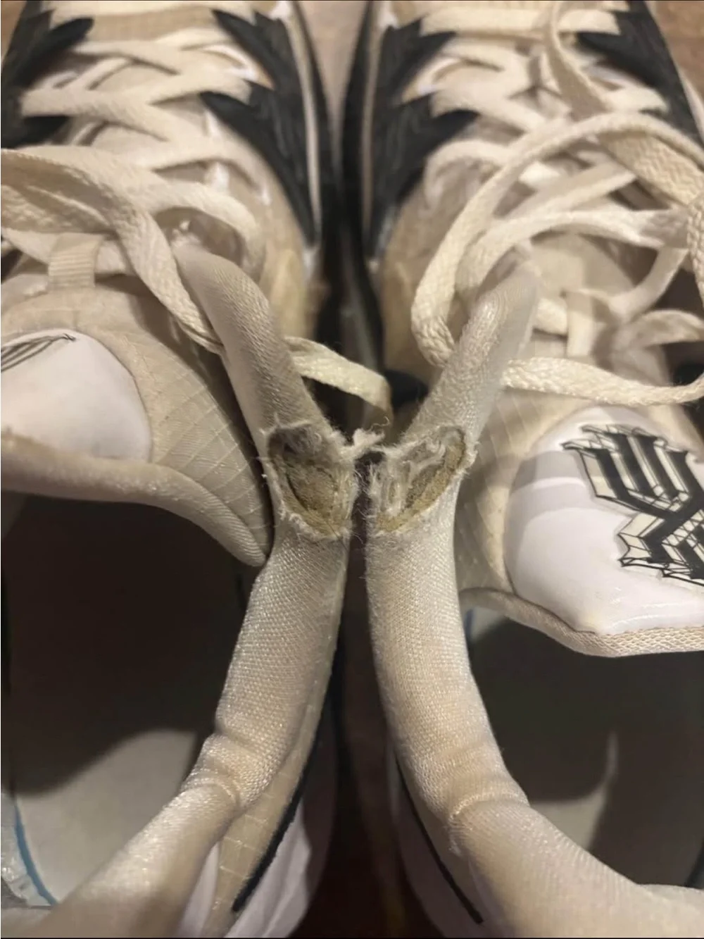 Nike Men's Sneakers in Beige and Black